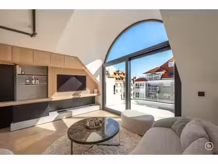 exceptionnel duplex finement aménagé avec de grandes terras