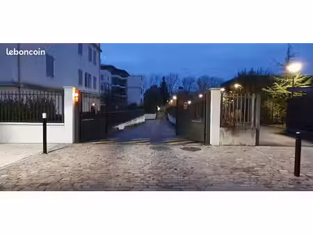 place de parking en sous-sol à guyancourt - résidence du parc de guyancourt (accès sécuris