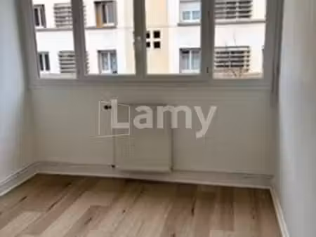 appartement 3 pièces 54 m²