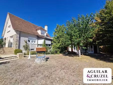 maison de caractère pleine de charme avec maison annexe
