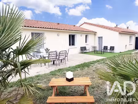 maison de village à saint-hilaire-de-voust (85120)