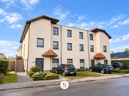 gerenoveerd duplex-appartement in bredene met 2 slaapkame...