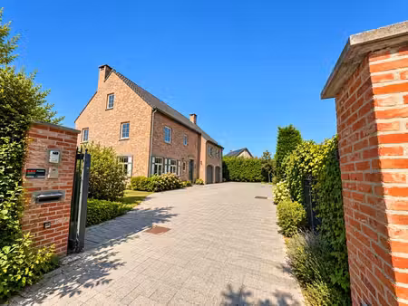 villa de style flamand - face au domaine d'argenteuil