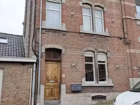 duplex recemment rafraichi - localisation ideale