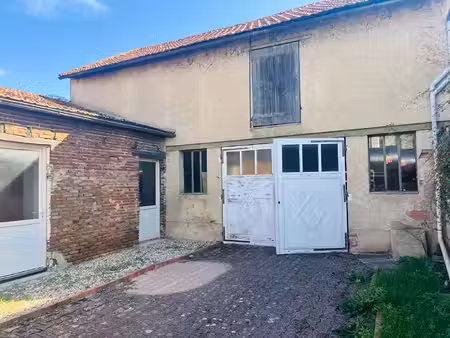 très proche auxerre atelier-garage