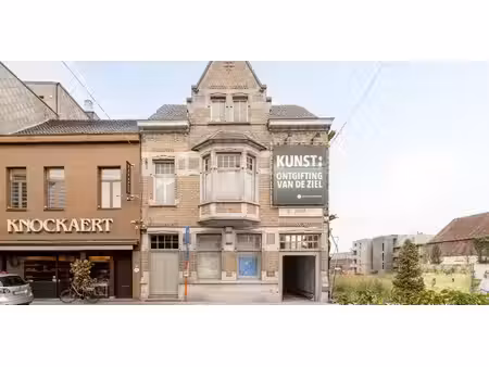 bien commercial à vendre à roeselare avec 5 chambres à coucher