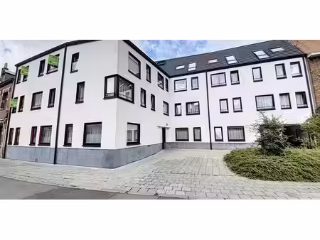 kot-chambre à louer à tournai pour € 380