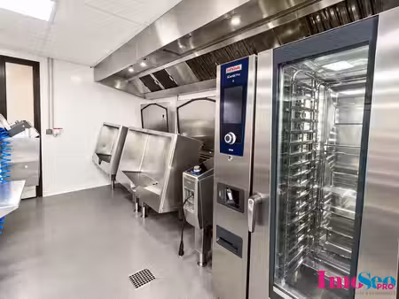 location local commercial