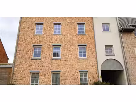 appartement à louer à vorst pour € 825 avec 2 chambres à coucher