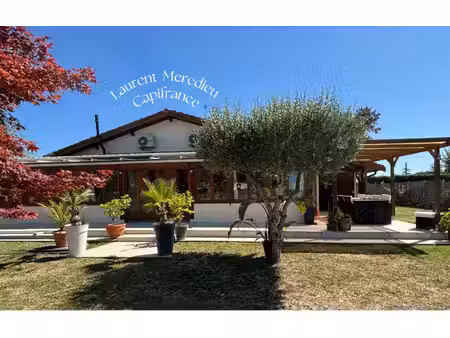 maison rénovée 132 m² – dpe b – terrain de 2 400 m² – anglade