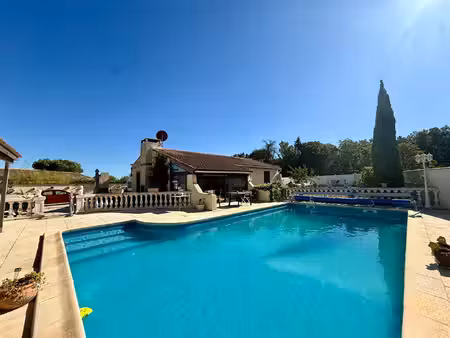 maison individuelle de plain-pied à caux-et-sauzens  3 chambres  annexe aménagée et terrai