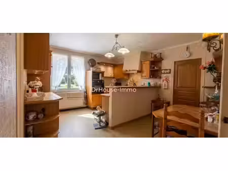 commequiers centre ville - spacieuse maison familiale de 130 m2 avec jardin paysager en pl