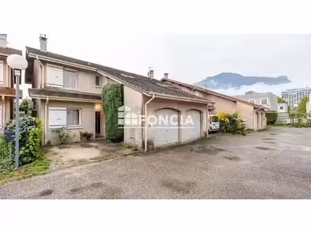 grenoble – maison t5 96 m² – 4 chambres – jardin sud – garage – pompe à chaleur – dpe c
