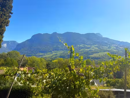 calme absolu - petit havre de paix - vue imprenable - terrain 1800 m2 - 200 m2 au sol - em