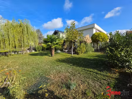 village-neuf : maison - 6 pièces - 157 m2