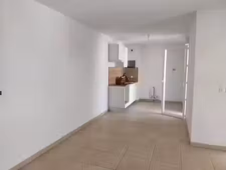 location appartement 2 pièces 51.97 m² à frontignan (34110)  780 €