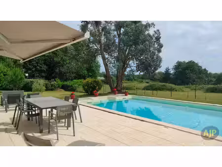 maison de luxe à vendre à salignac