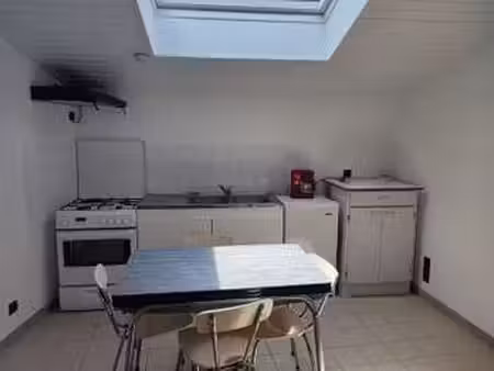 location appartement t1 meublé à saint-père-en-retz (44320) : à louer t1 meublé / 21m² sai