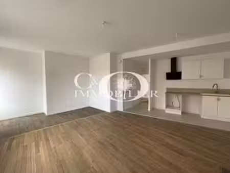 location maison à aizenay (85190) : à louer / 50m² aizenay