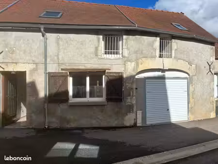 maison de ville à coulangeron