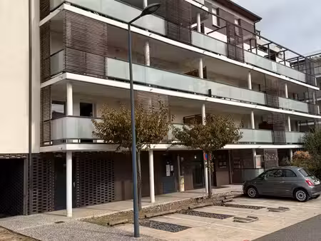 loue bel appt 100m2 à proximité immédiate du lycée saliège balma