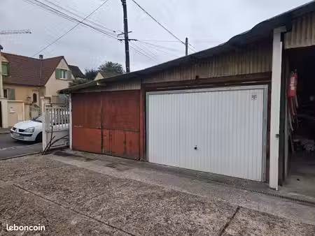 box a loué