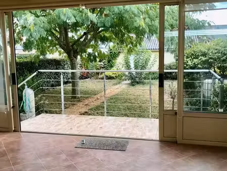 location maison meublée 107m2 avec véranda et beau jardin de 160m2 + dépendance 30m2
