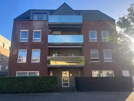 prachtig duplex appartement met 1 slaapkamer  ruime zolderka