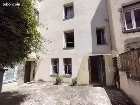 studio meublé 21m² - centre-ville de riom - 385/mois charges comprises - dpe c - climatisa