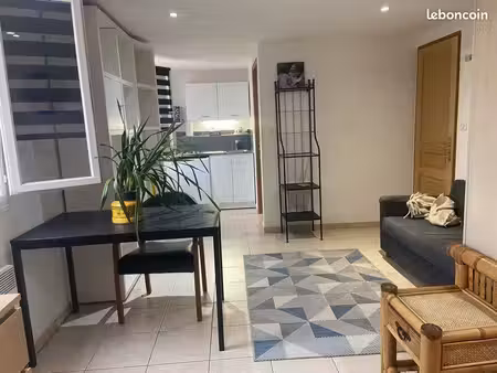beau studio meublé