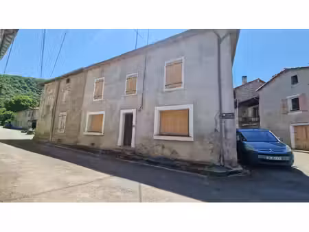 corp de ferme et dépendances