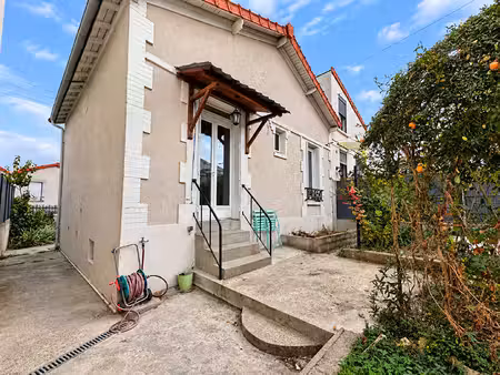 vente maison 4 pièces  70.00m²  nanterre