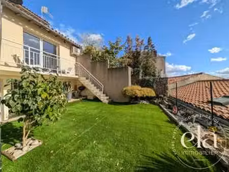 vente maison à pouzauges (85700) : à vendre / 126m² pouzauges