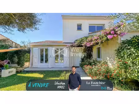 villa familiale t7 au calme et au coeur du village - saint aunes