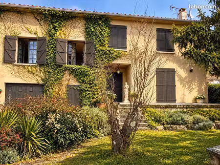 à louer – belle maison familiale meublée de 198 m² avec jardin et garage – ariège (09) loy
