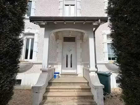 maison spacieuse de 200 m² avec jardin de 600 m²
