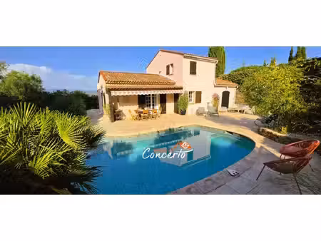 villa de luxe à vendre à roquebrune-sur-argens