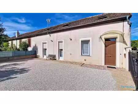 ensemble immobilier sur terrain constructible de 40 ares