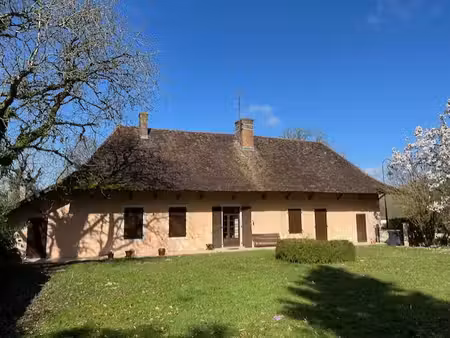 tenement immobilier compose de deux fermes bressannes