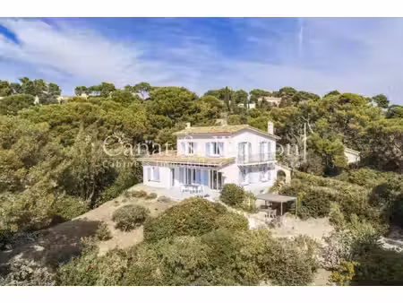 villa de luxe à vendre dans le quartier giens