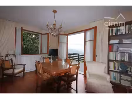 belle maison familiale au calme avec vue dégagée