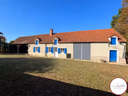 longère à rénover avec dépendances et 6.5ha - thaumiers