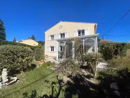 maison t5 de 132m² sur un terrain de 867m² à pélissanne