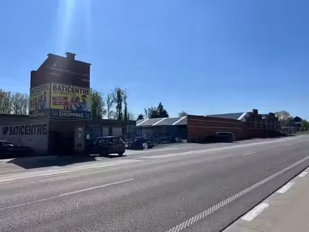 vente d'un complexe commercial (baticentre).