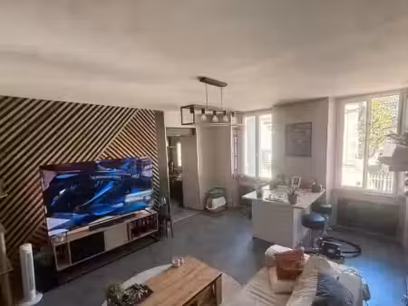 location appartement 2 pièces à créon (33670)  740 €