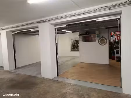 loue double garage  sécurisé  rocade ajaccio