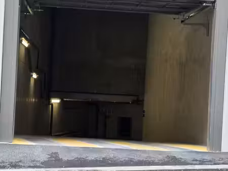 location box- parking fermé