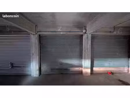 box/garage fermé à louer av de gaulle champigny■champigny av. de gaulle■110
