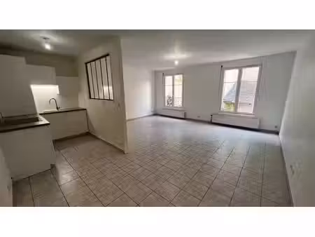 location appartement 1 pièce 46.19 m² à lyon 4ème (69004)  822 €
