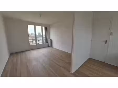 location appartement 4 pièces 62 m² à provins (77160)  900 €